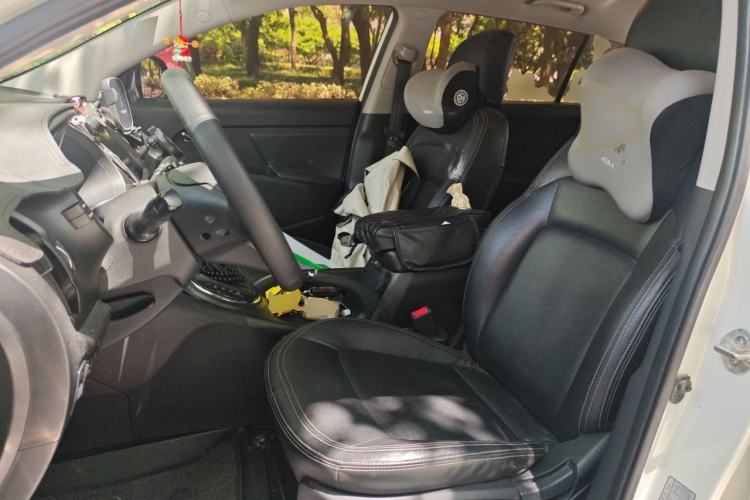 Used Kia Sportage R 2012 2.0L Automatic Two-Wheel Drive GLS Left Front Seat