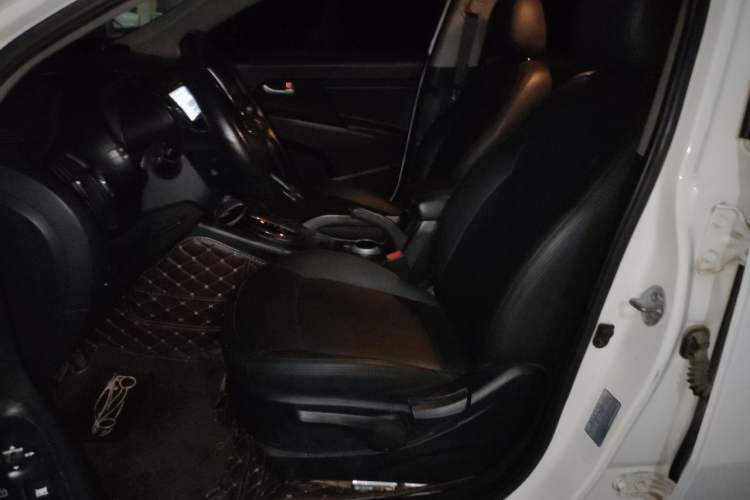 Used Kia Sportage R 2012 2.0L Automatic Two-Wheel Drive GL Trim Left Front Seat