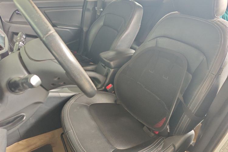 Used Kia Sportage R 2012 2.0L Manual Two-Wheel Drive GLS Left Front Seat
