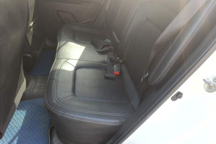 Used Kia Sportage R 2012 2.0L Automatic Two-Wheel Drive NAVI Left Rear Seat