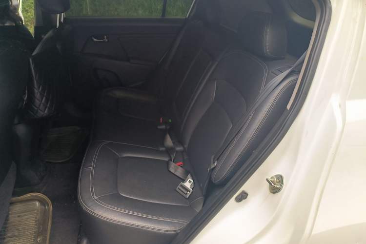 Used Kia Sportage R 2012 2.0L Automatic Two-Wheel Drive NAVI Left Rear Seat
