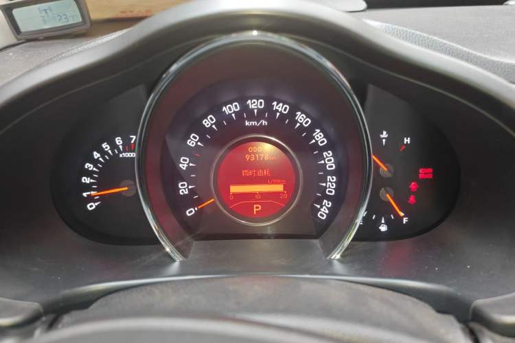 Used Kia Sportage R 2012 2.0L Automatic Two-Wheel Drive NAVI Odometer Close Up