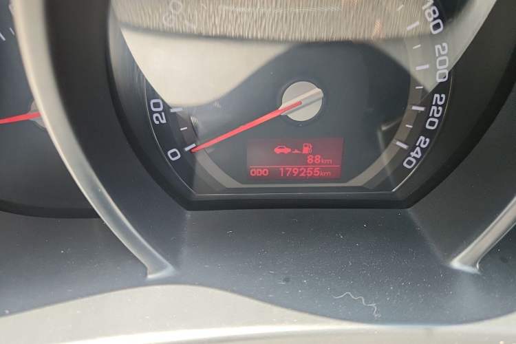 Used Kia Sportage R 2012 2.0L Manual Two-Wheel Drive GL Trim Odometer Close Up