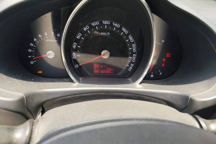 Used Kia Sportage R 2012 2.0L Automatic Two-Wheel Drive GLS Odometer Close Up