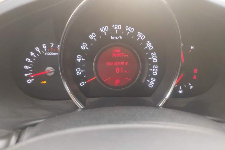 Used Kia Sportage R 2012 2.0L Automatic Two-Wheel Drive NAVI Odometer Close Up