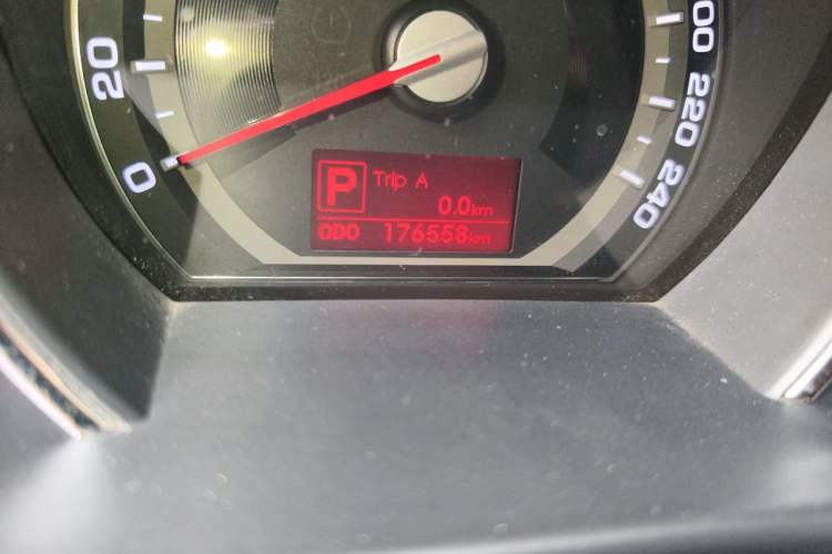 Used Kia Sportage R 2012 2.0L Automatic Two-Wheel Drive GLS Odometer Close Up