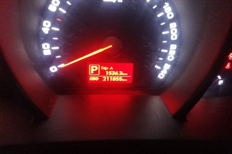 Used Kia Sportage R 2012 2.0L Automatic Two-Wheel Drive GL Trim Odometer Close Up