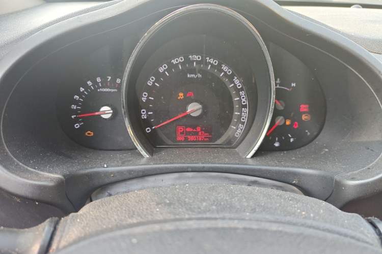 Used Kia Sportage R 2012 2.0L Automatic Two-Wheel Drive GLS Odometer Close Up