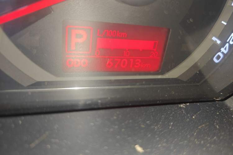Used Kia Sportage R 2012 2.0L Automatic Two-Wheel Drive GLS Odometer Close Up