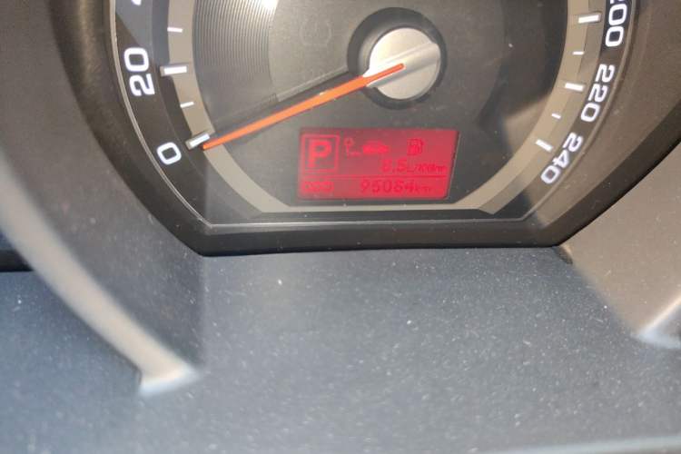 Used Kia Sportage R 2012 2.0L Automatic Two-Wheel Drive GL Trim Odometer Close Up