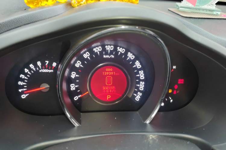 Used Kia Sportage R 2012 2.0L Automatic Two-Wheel Drive NAVI Odometer Close Up