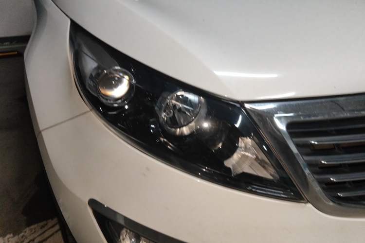Used Kia Sportage R 2012 2.0L Automatic Two-Wheel Drive NAVI Right Front Headlight