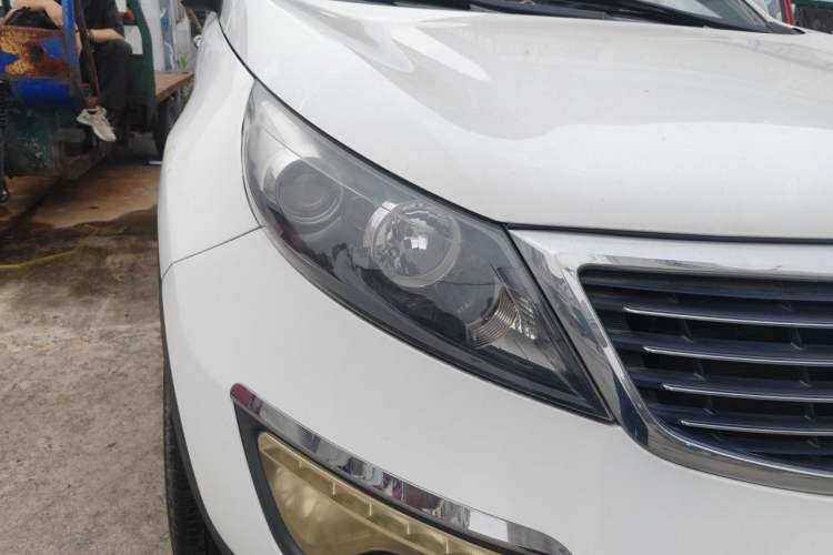 Used Kia Sportage R 2012 2.0L Automatic Two-Wheel Drive NAVI Right Front Headlight