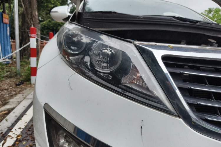 Used Kia Sportage R 2012 2.0L Automatic Two-Wheel Drive GLS Right Front Headlight