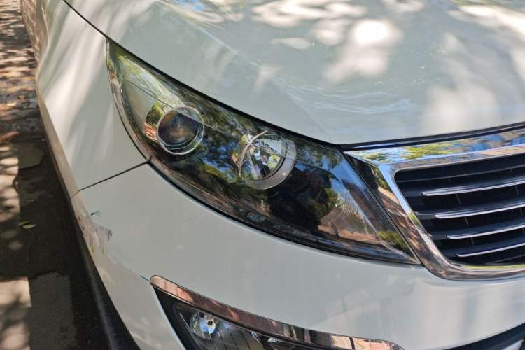 Used Kia Sportage R 2012 2.0L Automatic Two-Wheel Drive GLS Right Front Headlight