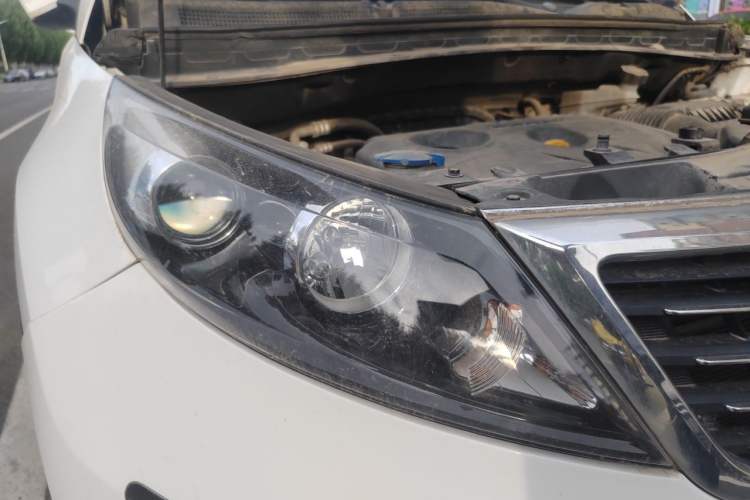 Used Kia Sportage R 2012 2.0L Automatic Two-Wheel Drive NAVI Right Front Headlight