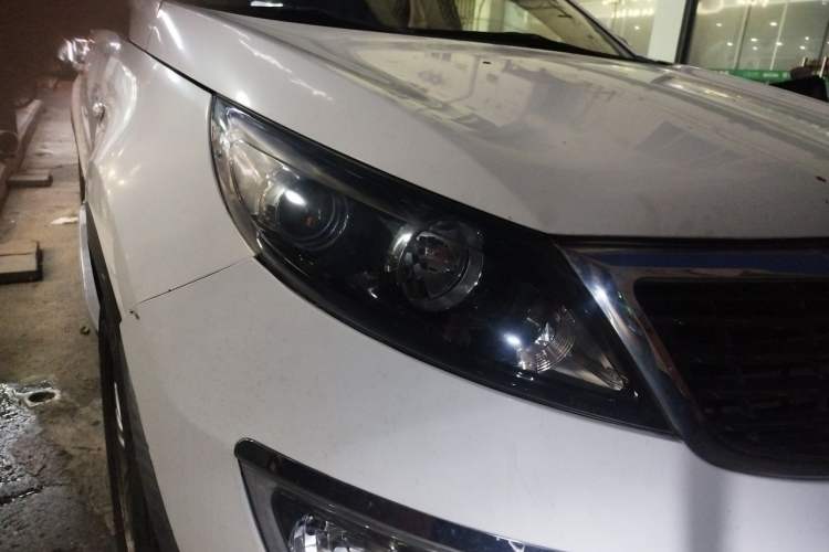 Used Kia Sportage R 2012 2.0L Automatic Two-Wheel Drive GL Trim Right Front Headlight