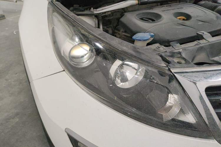 Used Kia Sportage R 2012 2.0L Automatic Two-Wheel Drive GLS Right Front Headlight