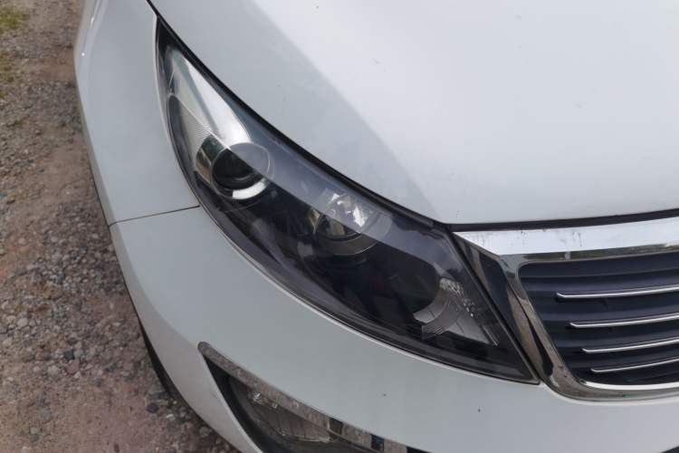 Used Kia Sportage R 2012 2.0L Automatic Two-Wheel Drive GL Trim Right Front Headlight
