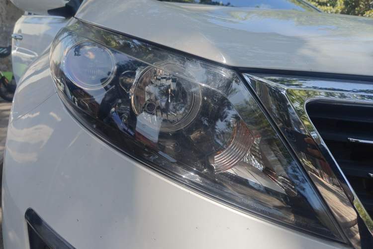 Used Kia Sportage R 2012 2.0L Automatic Two-Wheel Drive GLS Right Front Headlight