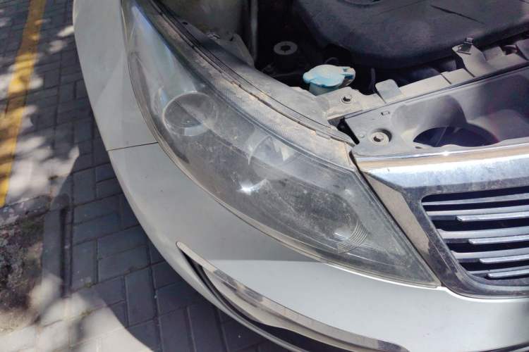 Used Kia Sportage R 2012 2.0L Automatic Two-Wheel Drive GLS Right Front Headlight