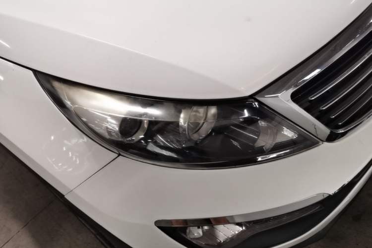 Used Kia Sportage R 2012 2.0L Automatic Two-Wheel Drive GLS Right Front Headlight