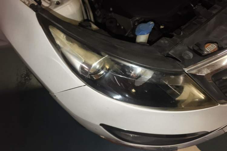 Used Kia Sportage R 2012 2.0L Automatic Two-Wheel Drive GLS Right Front Headlight