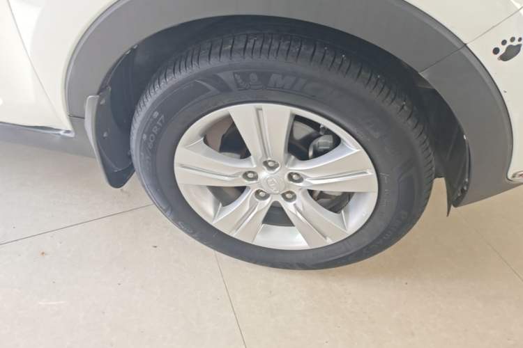 Used Kia Sportage R 2012 2.0L Automatic Two-Wheel Drive GLS Right Front Wheel Hub