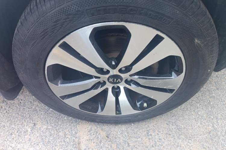 Used Kia Sportage R 2012 2.0L Automatic Two-Wheel Drive NAVI Right Front Wheel Hub