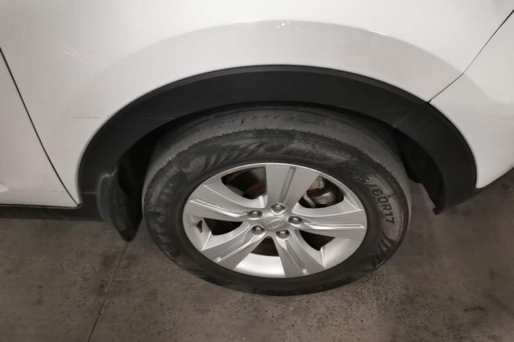 Used Kia Sportage R 2012 2.0L Automatic Two-Wheel Drive GLS Right Front Wheel Hub
