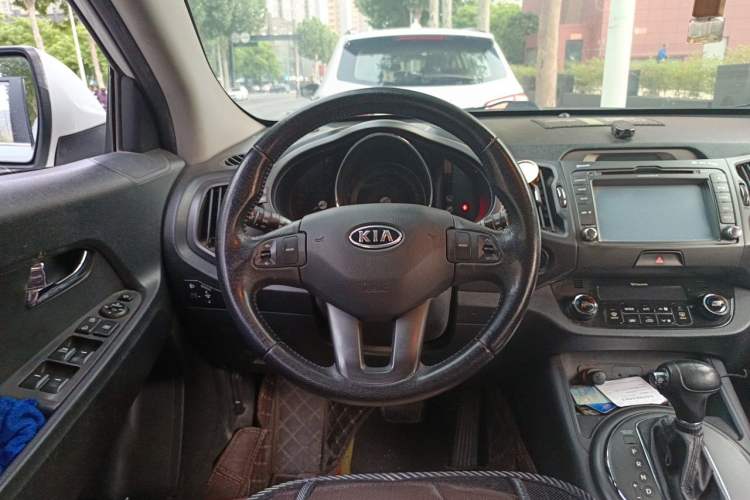 Used Kia Sportage R 2012 2.0L Automatic Two-Wheel Drive GLS Steering Wheel