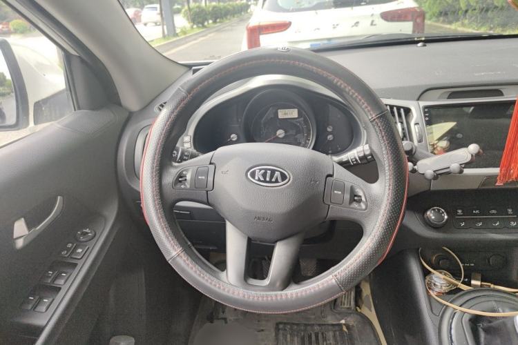 Used Kia Sportage R 2012 2.0L Manual Two-Wheel Drive GL Trim Steering Wheel
