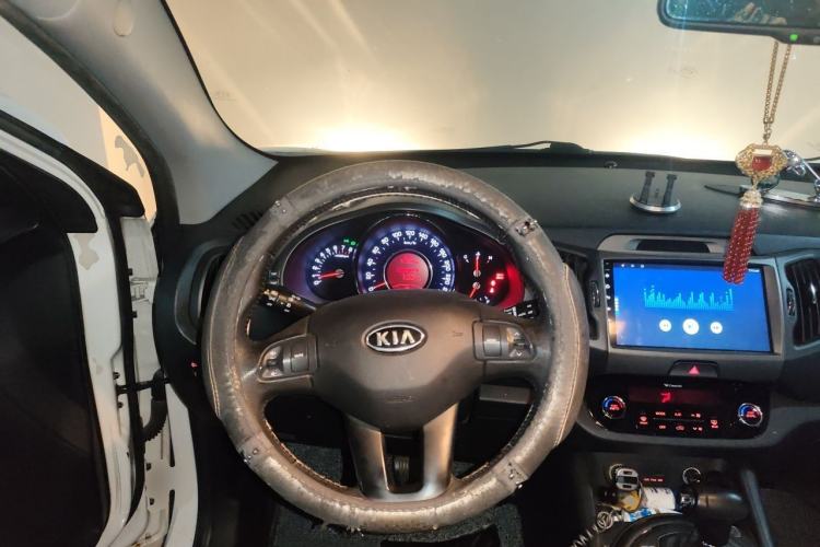 Used Kia Sportage R 2012 2.0L Automatic Two-Wheel Drive NAVI Steering Wheel