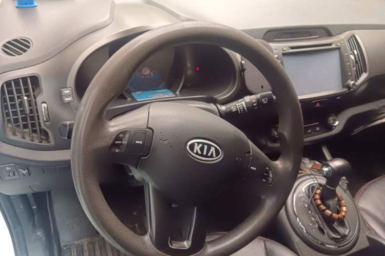 Used Kia Sportage R 2012 2.0L Automatic Two-Wheel Drive GL Trim Steering Wheel