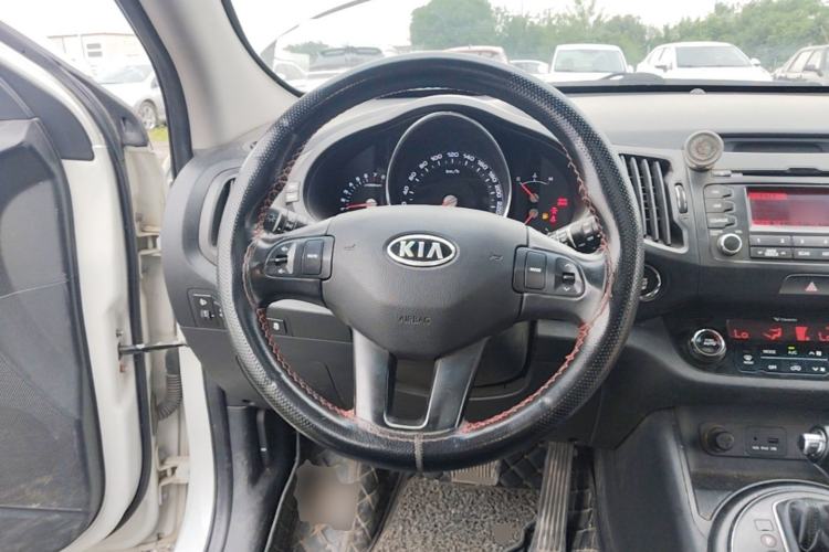 Used Kia Sportage R 2012 2.0L Automatic Two-Wheel Drive GLS Steering Wheel