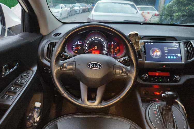 Used Kia Sportage R 2012 2.0L Automatic Two-Wheel Drive GLS Steering Wheel