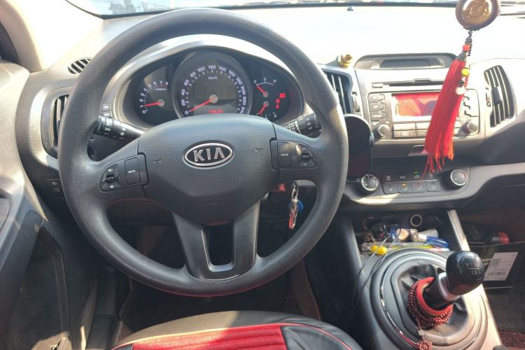 Used Kia Sportage R 2012 2.0L Manual Two-Wheel Drive GL Trim Steering Wheel