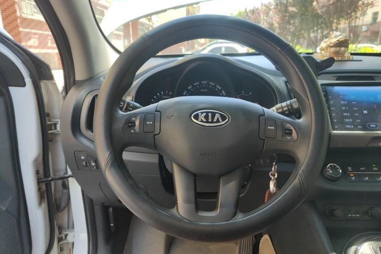 Used Kia Sportage R 2012 2.0L Automatic Two-Wheel Drive GL Trim Steering Wheel