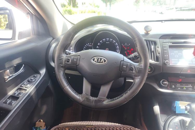 Used Kia Sportage R 2012 2.0L Automatic Two-Wheel Drive GLS Steering Wheel