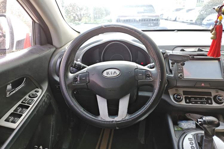 Used Kia Sportage R 2012 2.0L Automatic Two-Wheel Drive NAVI Steering Wheel