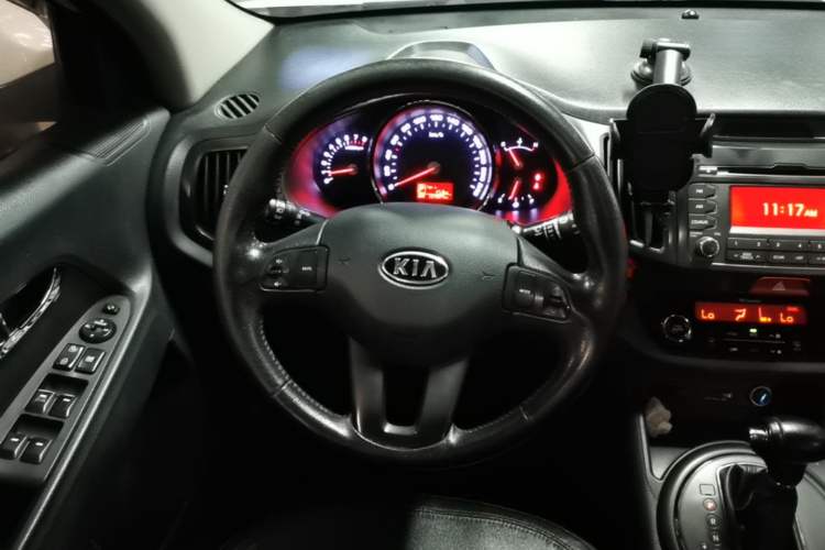 Used Kia Sportage R 2012 2.0L Automatic Two-Wheel Drive GLS Steering Wheel