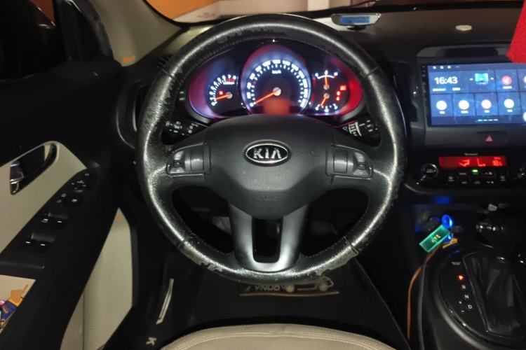Used Kia Sportage R 2012 2.0L Automatic Two-Wheel Drive GLS Steering Wheel