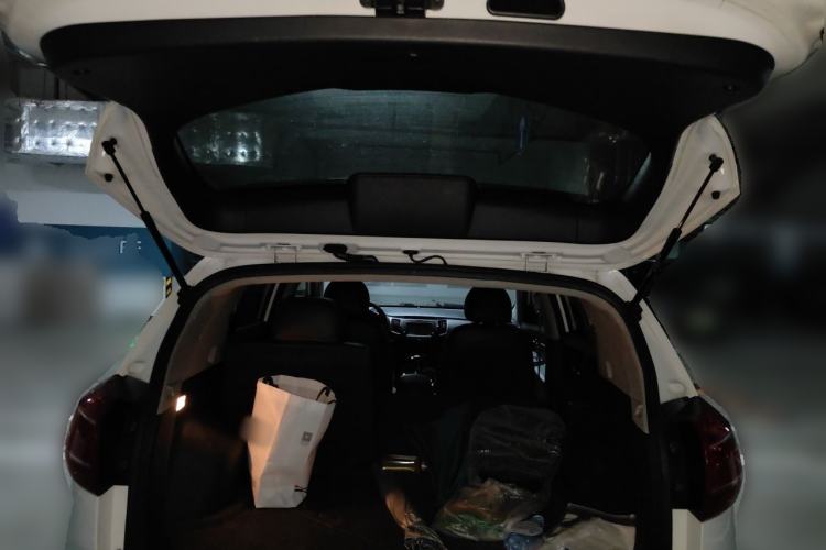 Used Kia Sportage R 2012 2.0L Automatic Two-Wheel Drive NAVI Trunk