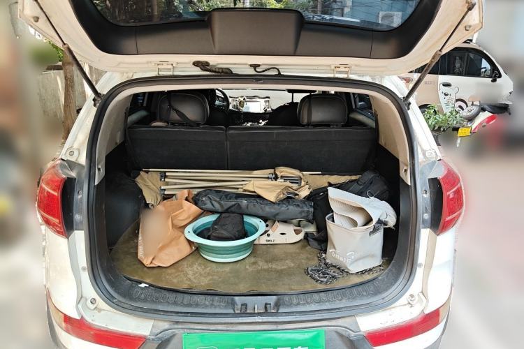Used Kia Sportage R 2012 2.0L Automatic Two-Wheel Drive GLS Trunk