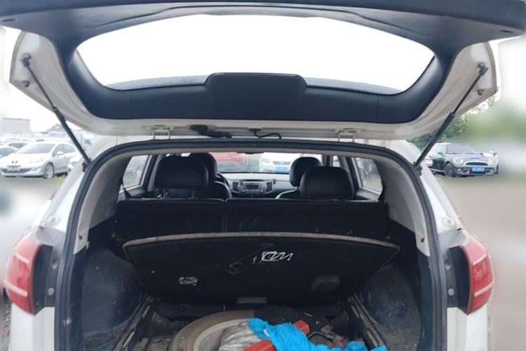 Used Kia Sportage R 2012 2.0L Automatic Two-Wheel Drive GLS Trunk