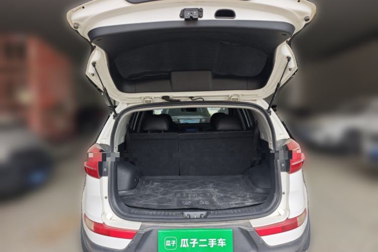 Used Kia Sportage R 2012 2.0L Manual Two-Wheel Drive GLS Trunk