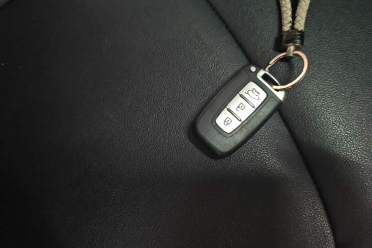 Used Kia Sportage R 2012 2.0L Automatic Two-Wheel Drive GLS Vehicle Key
