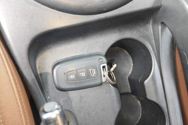 Used Kia Sportage R 2012 2.0L Automatic Two-Wheel Drive GLS Vehicle Key