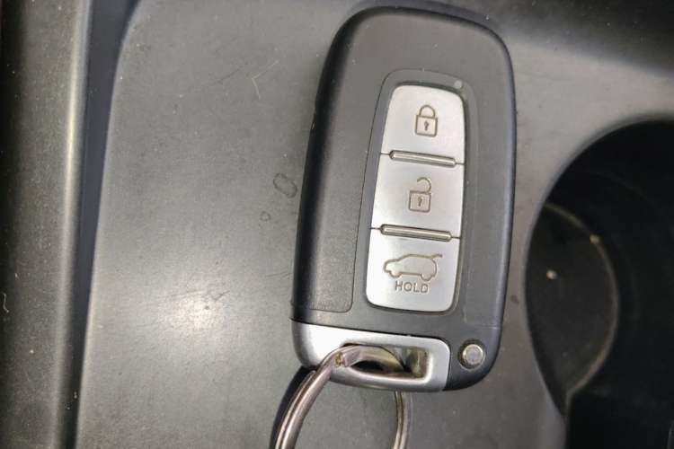 Used Kia Sportage R 2012 2.0L Automatic Two-Wheel Drive GLS Vehicle Key