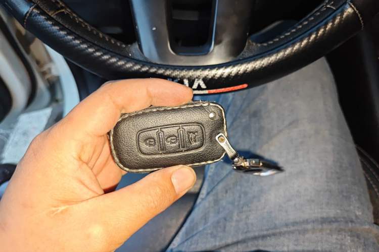 Used Kia Sportage R 2012 2.0L Automatic Two-Wheel Drive GLS Vehicle Key